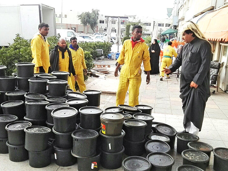 الاغذية الفاسدة خلال ضبطها