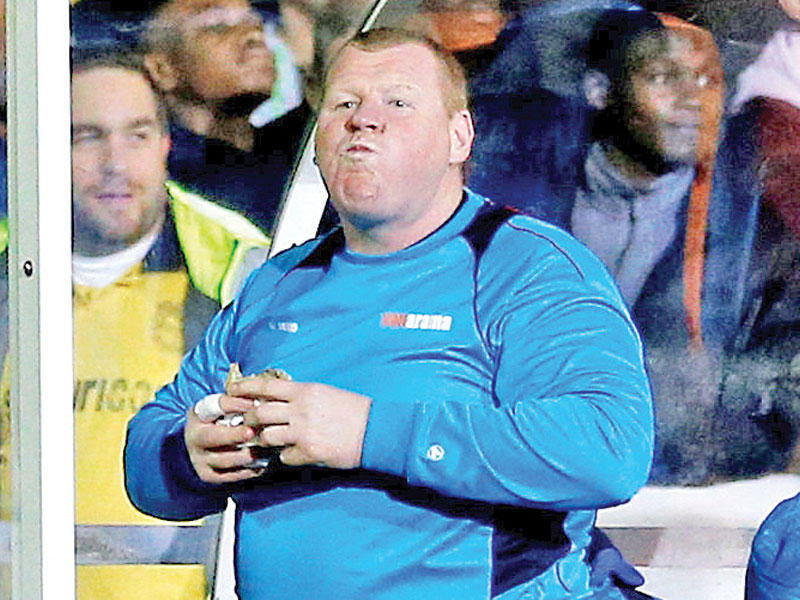 شو أثناء تناوله الطعام