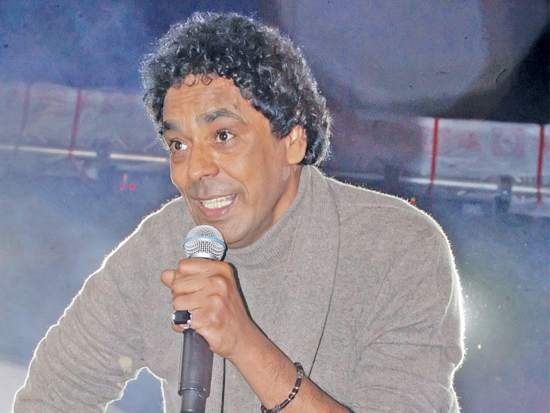 الفنان المصري محمد منير