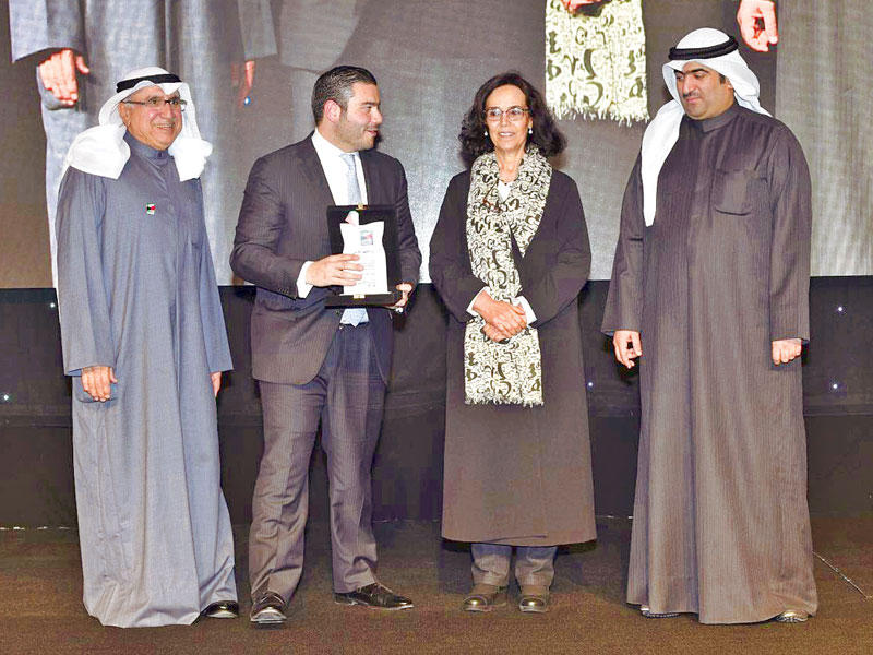 جانب من المهرجان