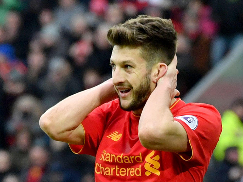  لاعب وسط ليفربول ادم لالانا