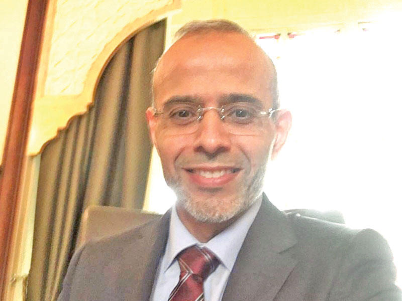 رئيس المكتب الثقافي الكويتي في فرنسا د. عادل المانع