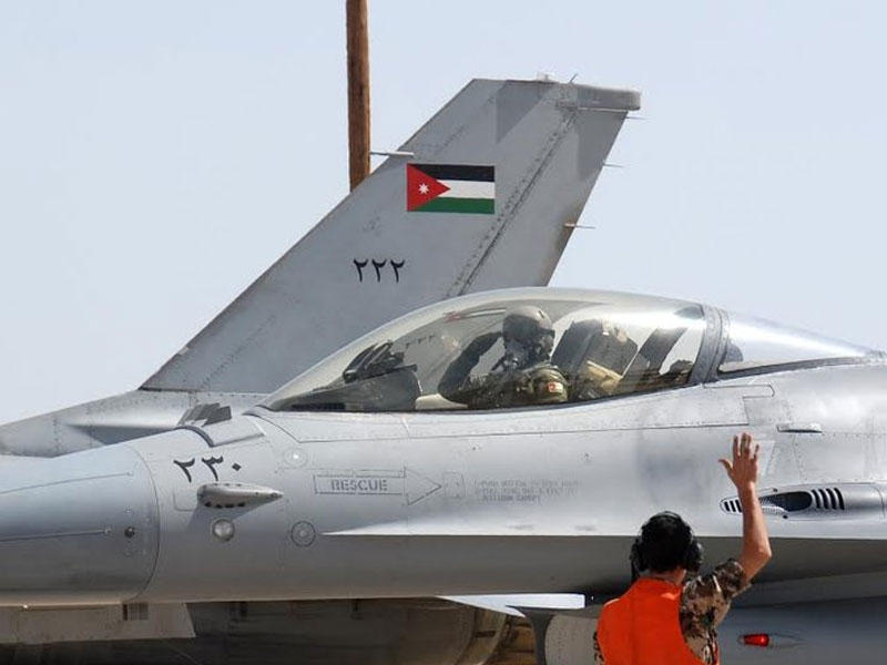 طائرة «إف 16» أردنية