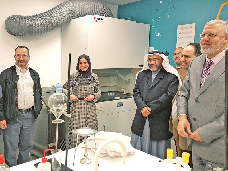 جانب من مراسم افتتاح مركز لرعاية الأطفال المبدعين في لبنان 