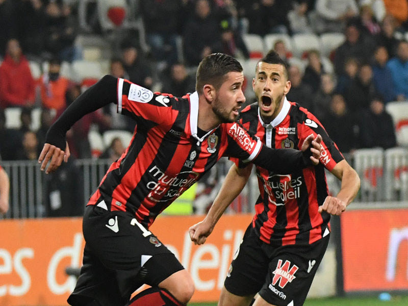 فرحة لاعبي نيس بهدف الفوز