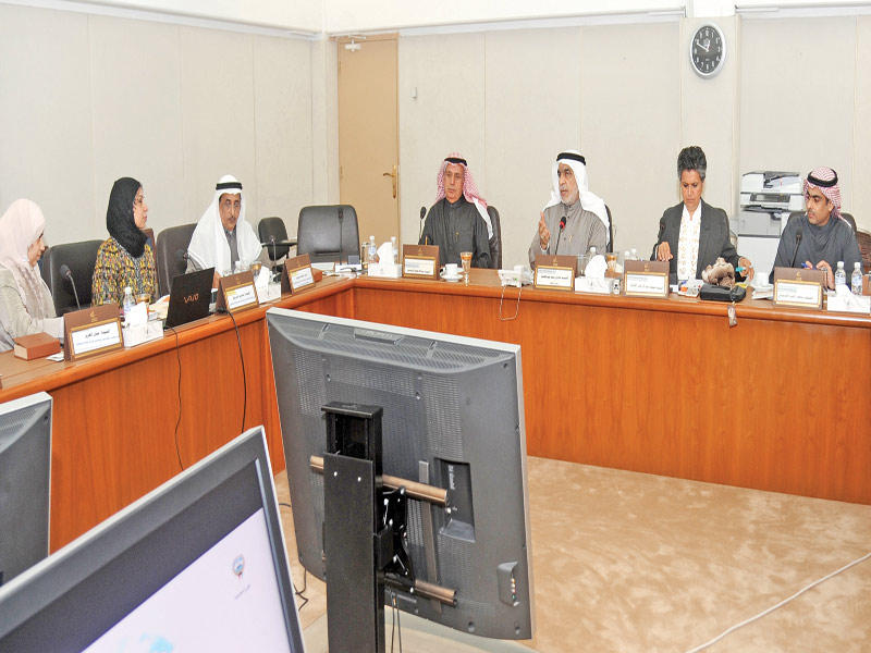 لجنة الميزانيات في اجتماع سابق لها (أرشيف)