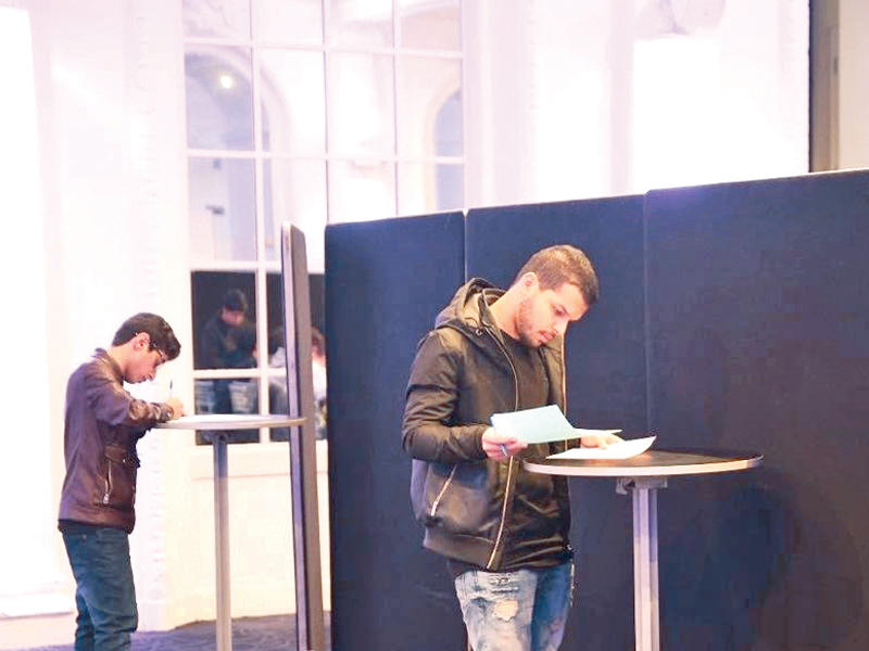 جانب من المشاركة الطلابية في الانتخابات