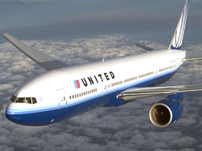 طائرة تابعة لشركة يونايتد إيرلاينز