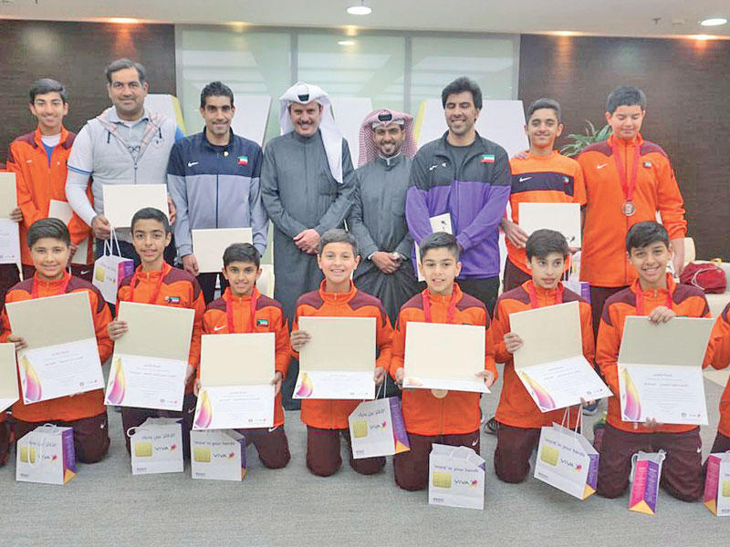 البدران متوسطاً لاعبي منتخب الكويت للمدارس