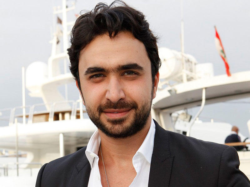 النجم اللبناني نادر الاتات