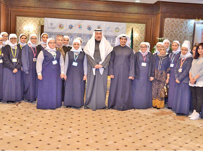 الحمود متوسطاً المشاركات في ملتقى «هيئة الشباب»