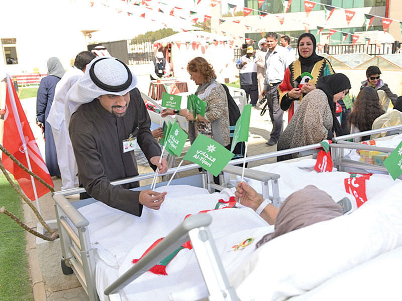 جانب من مشاركة «التجاري» في مركز «الرعاية التلطيفية»