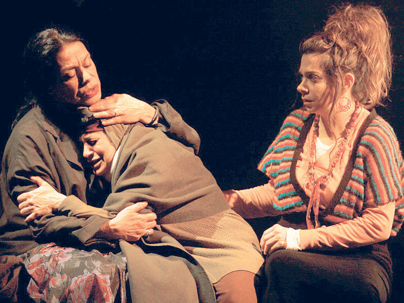 ميراي معلوف في أحد أعمالها