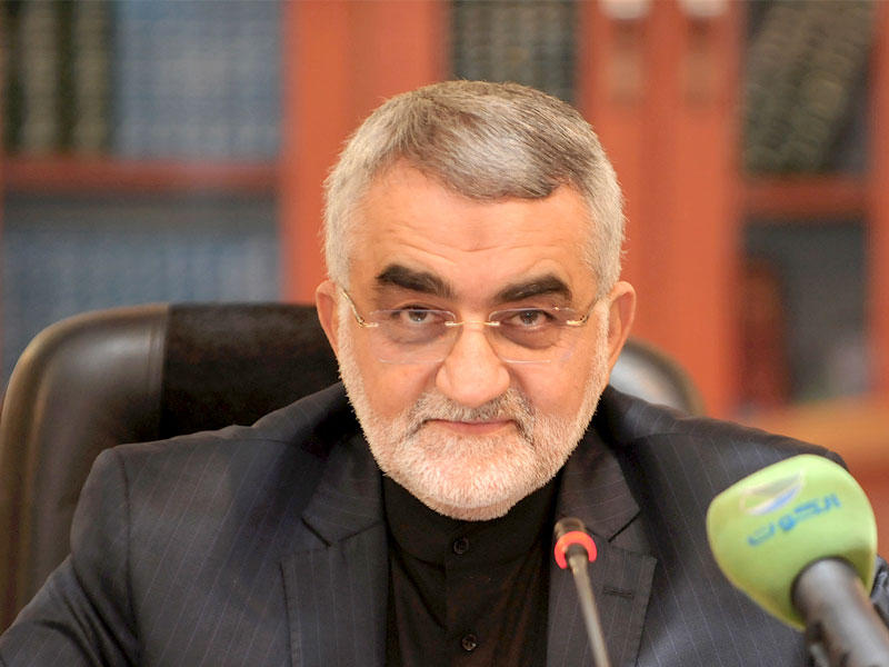  رئيس لجنة الأمن القومي والسياسة الخارجية في مجلس الشورى الإيراني علاء الدين بروجردي