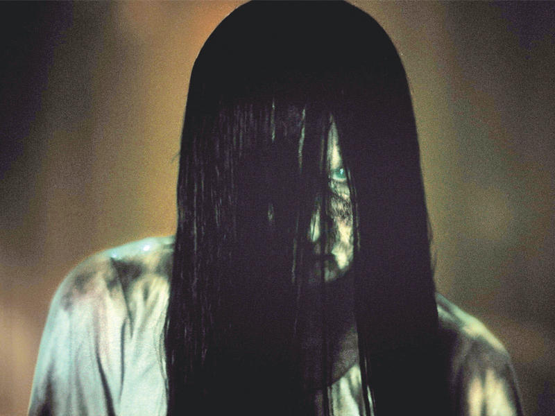 الفتاة المتوحشة طويلة الشعر