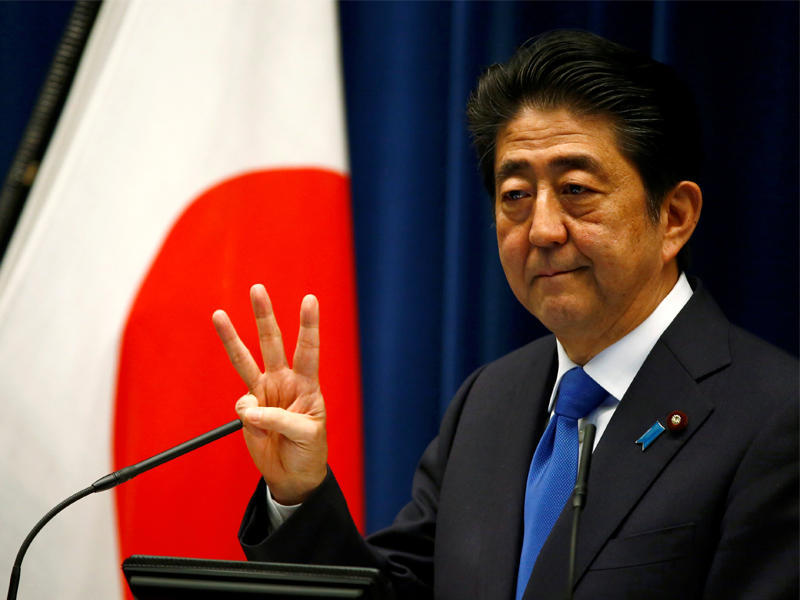 رئيس الوزراء الياباني شينزو آبي