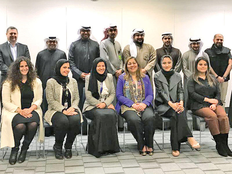  صورة جماعية من الورشة