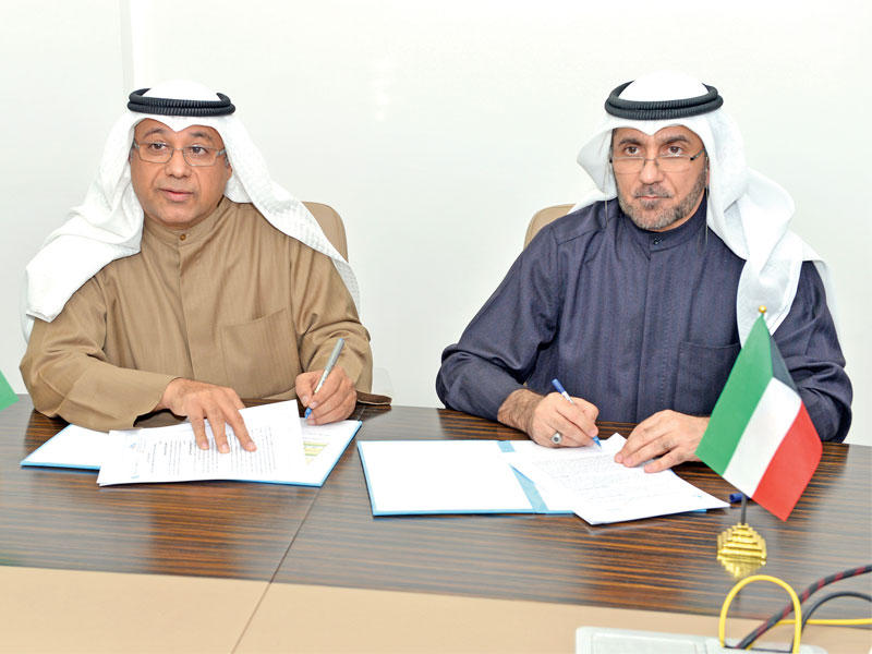 خلال توقيع الاتفاقية