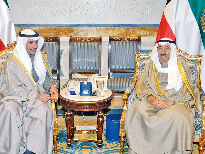  صاحب السمو أثناء استقباله الغانم