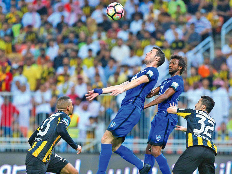 من لقاء الهلال والاتحاد