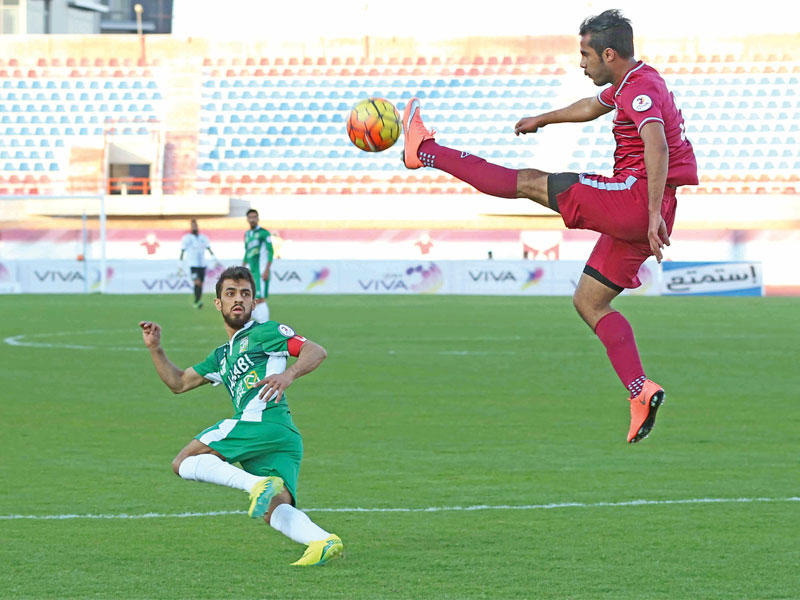 العنابي حلق عالياً في مواجهة الأخضر (تصوير جورج رجي)
