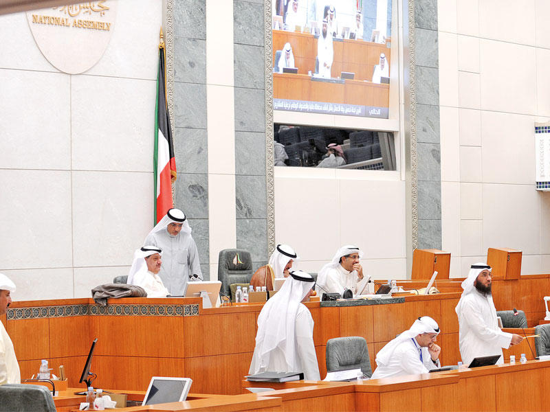 المجلس خلال مناقشة قانون محفظة البنك الصناعي أمسt(تصوير عبدالله الخلف)