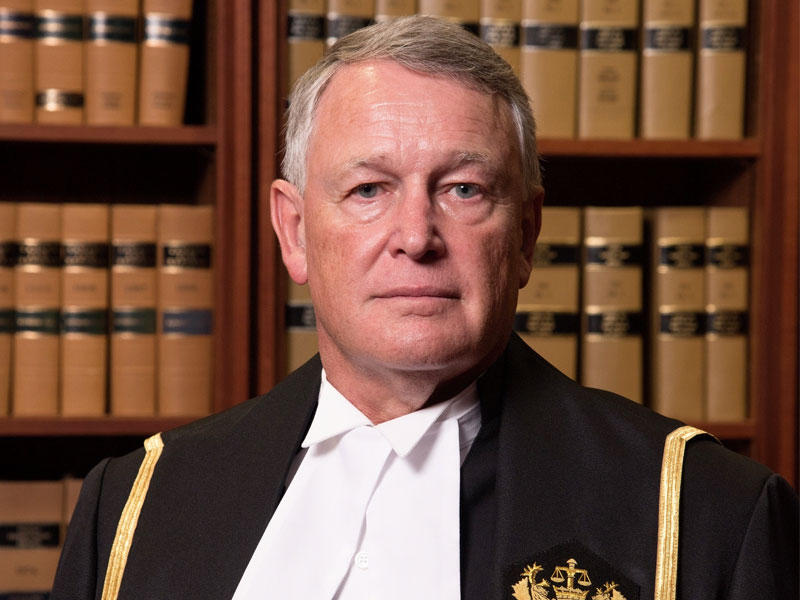 القاضي روبن كامب