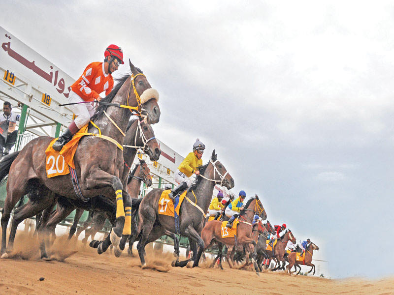 جانب من مهرجان نادي الفروانية للفروسية 