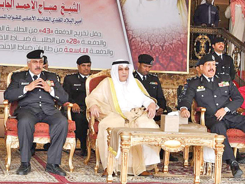 الجراح خلال حضوره إحدى بروفات التخرج