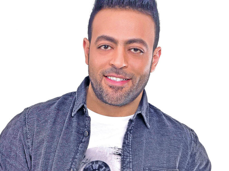  الفنان تامر عاشور 