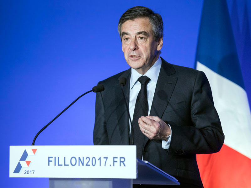  مرشح اليمين الفرنسي فرنسوا فيون