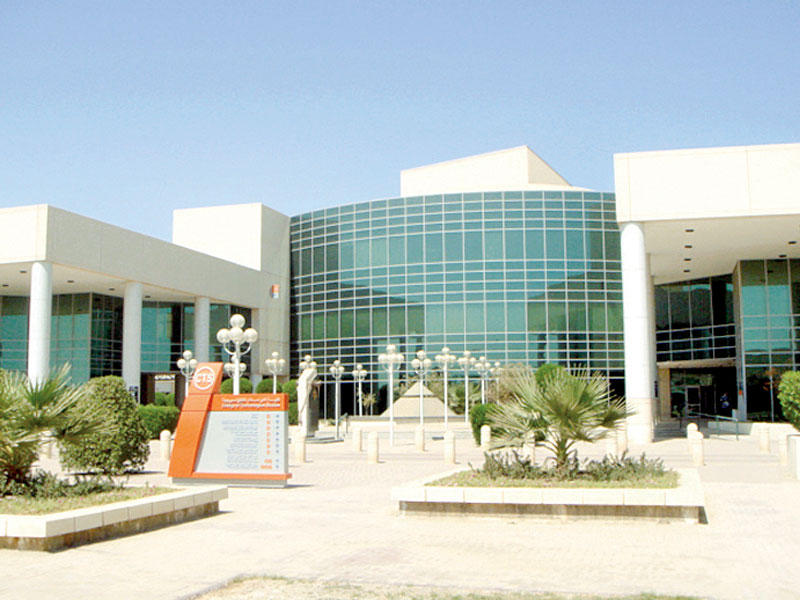 لية الدراسات التكنولوجية