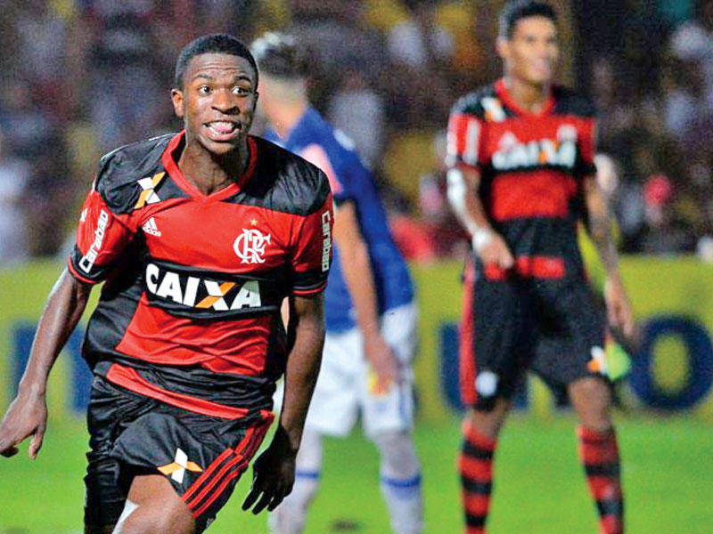  فينيسيوس جونيور لاعب فريق فلامنغو