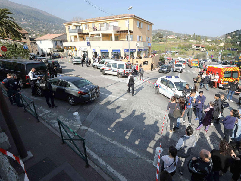  مكتب صندوق النقد الدولي في باريس أمس