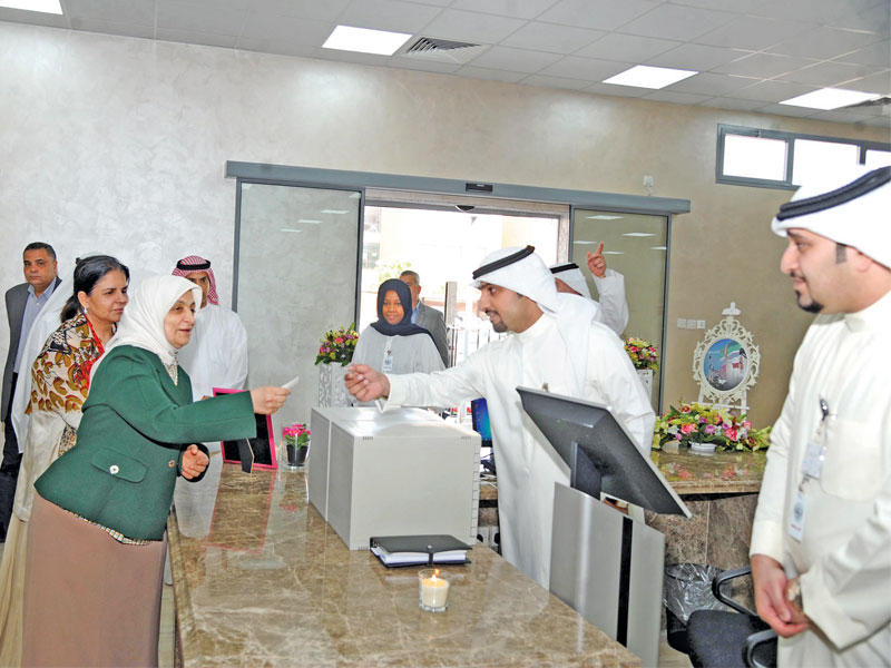 الصبيح خلال افتتاح صالة الاستقبال في شؤون الإعاقة أمس