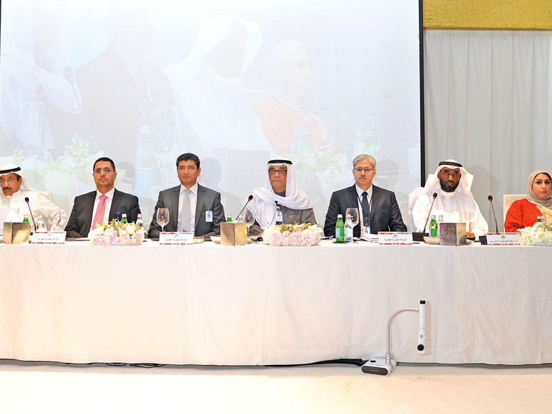 معرفي مترئساً عمومية «التجارية العقارية» أمسt(تصوير عوض التعمري)