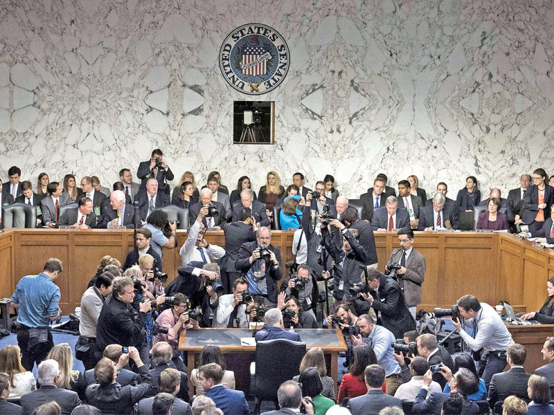 مرشح ترامب، القاضي غورسيتش، يمثل أمس أمام لجنة من مجلس الشيوخ ، للاستماع إليه حول تعيينه قاضياً في المحكمة العليا (أ ف ب)