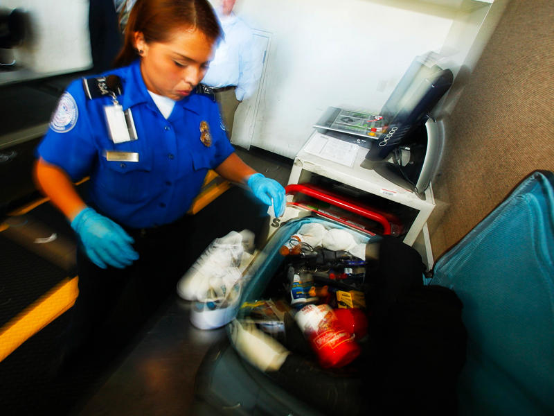 القرار اتخذ لدواع امنية وخشية وقوع اعتداءات