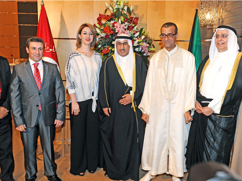 وزير التربية ومسؤولو السفارة التونسيية خلال الحفلn