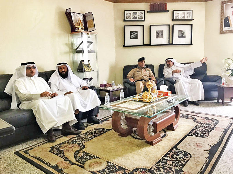 وفد حقوق الإنسان أثناء زيارة السجن المركزي