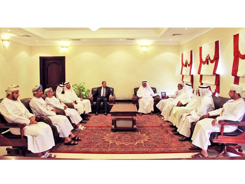الوفد القضائي الكويتي خلال زيارة مجمع المحاكم