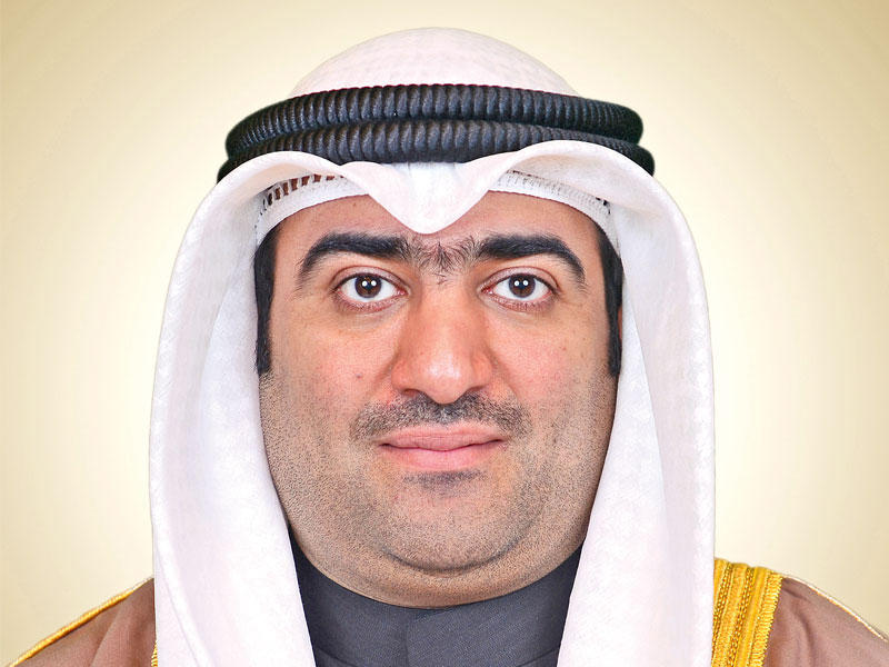  وزير التجارة والصناعة وزير الدولة لشؤون الشباب بالوكالة خالد الروضان