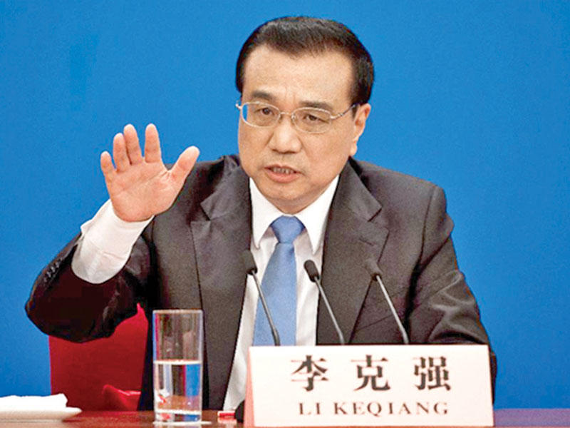 رئيس الوزراء الصيني أثناء إلقاء خطابه الأسبوع الماضي