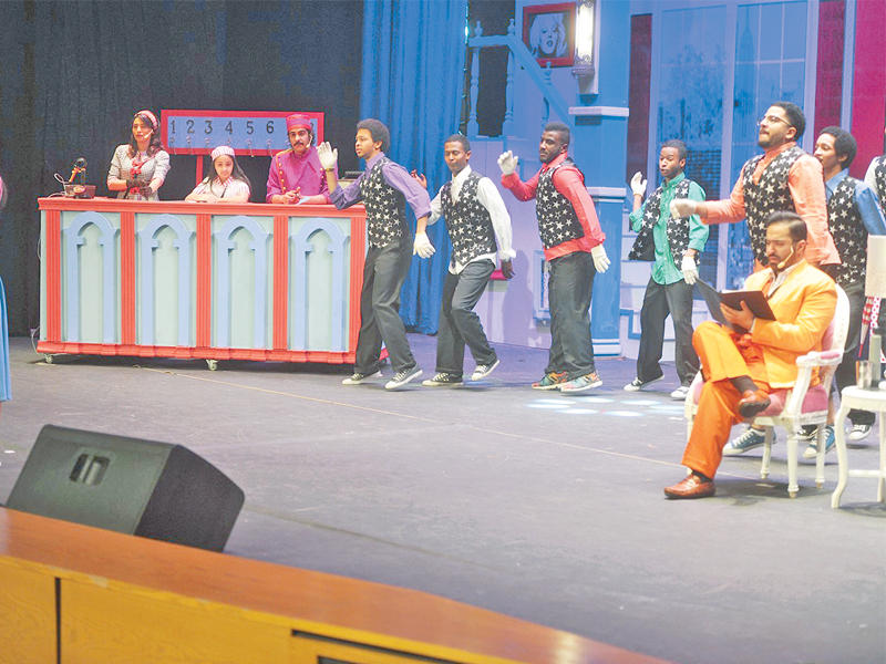 لقطة من مسرحية «فندق المشاهير»