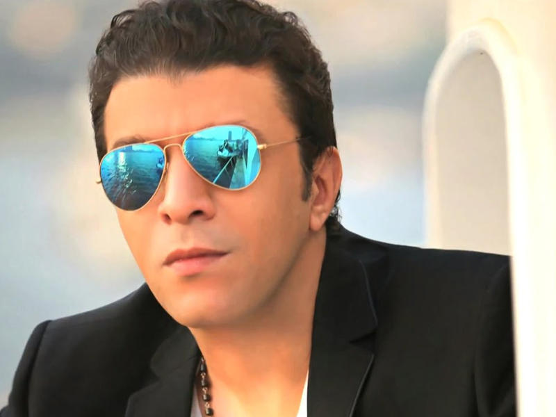  الفنان المصري مصطفى كامل 