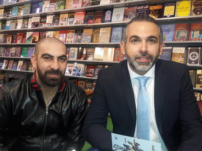 ربيع الأتات يوقع إصداره لأحد القراء