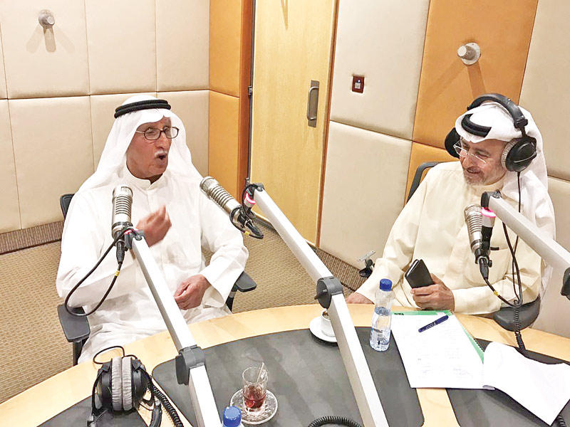 الشراح خلال حديثه في البرنامج وإلى جانبه الزميل مطلق نصار