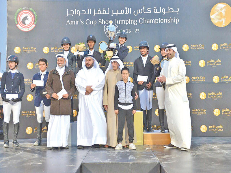 جانب من تتويج الفرسان