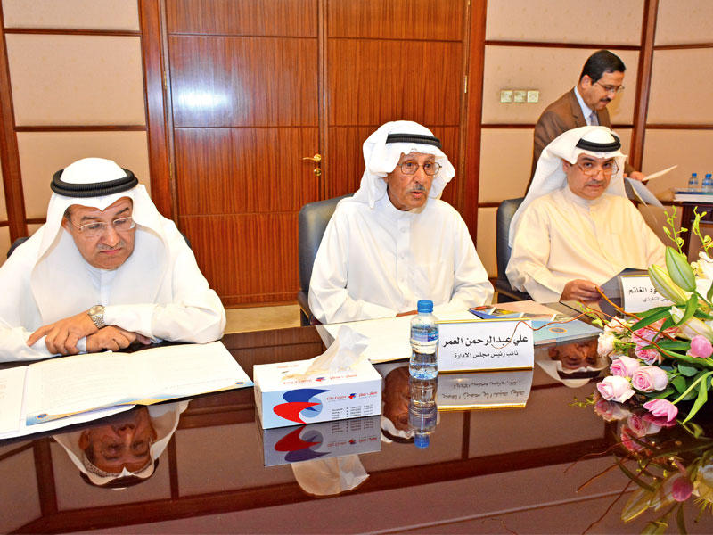 العمر مترئساً العمومية