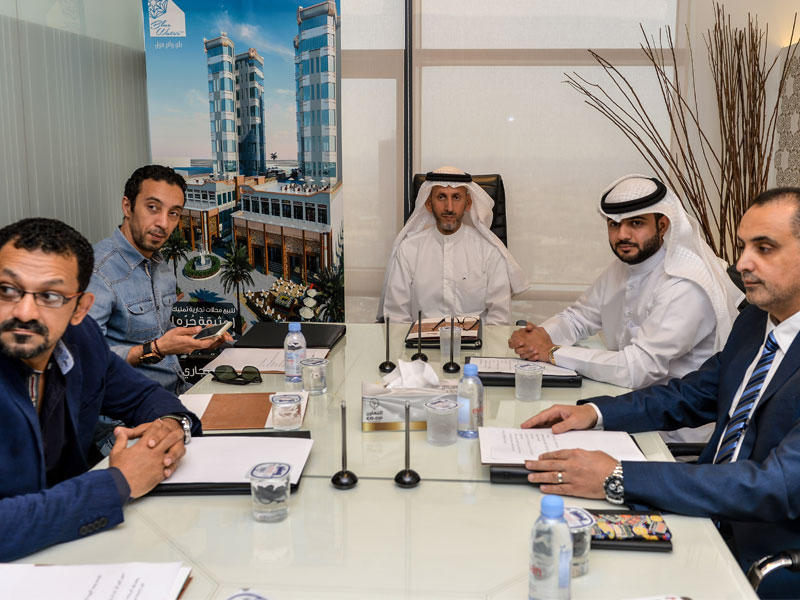 الدويلة والكندري خلال المؤتمر الصحافي